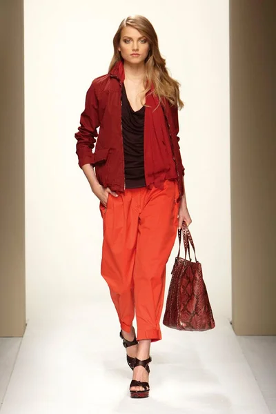 Look 24